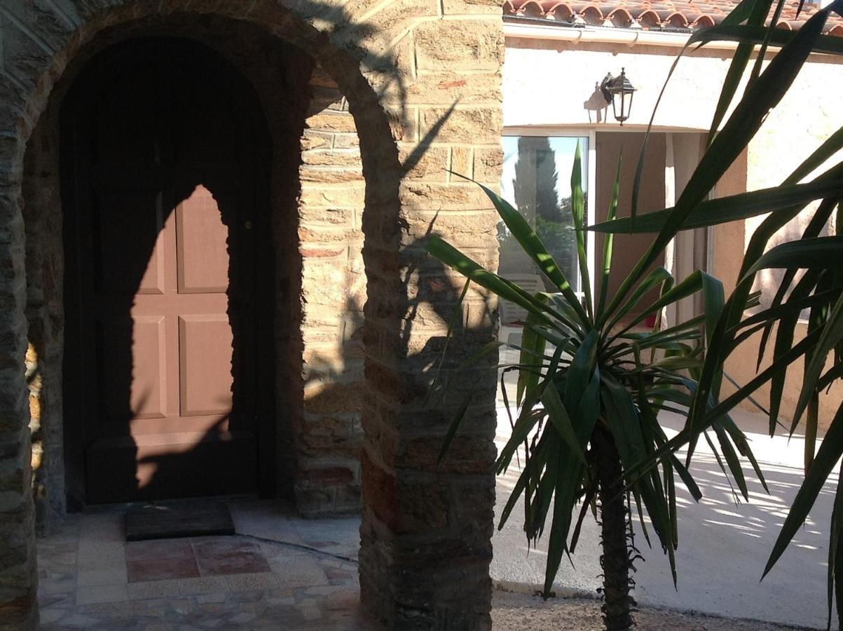 La Coccinelle Aparthotel Ile du Levant Exterior photo